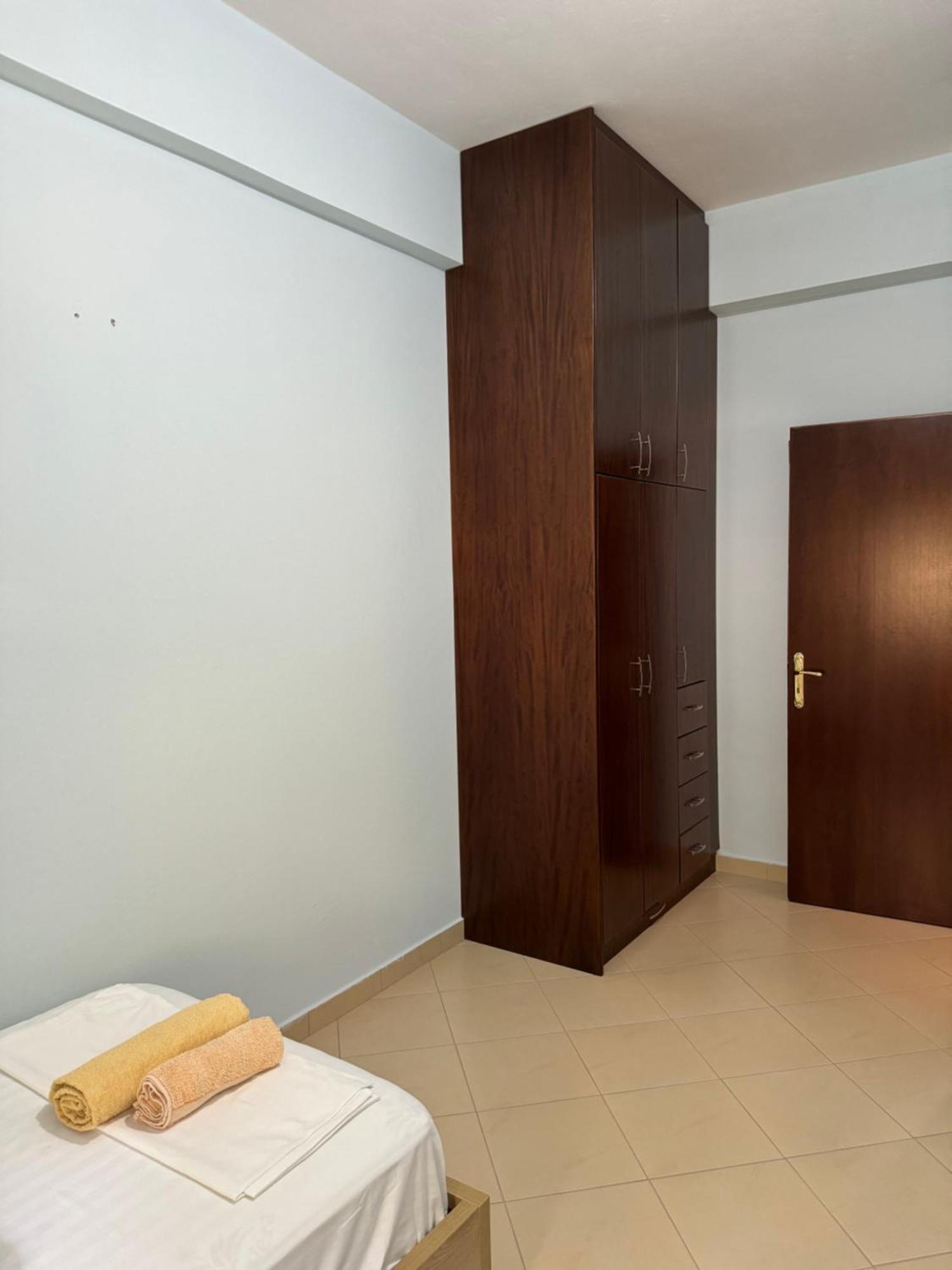 L.T. Apartment 5Th Street Saranda Extérieur photo
