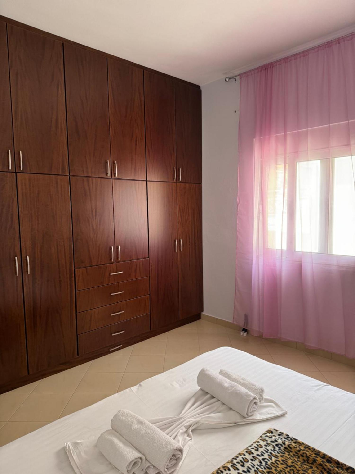 L.T. Apartment 5Th Street Saranda Extérieur photo
